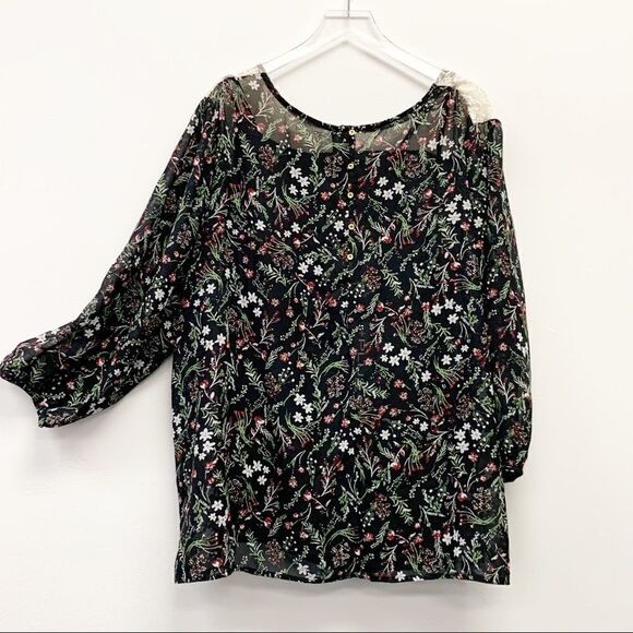 Plus Size Lace Yoke Christmas Floral Peasant Blouse, 4X - Picture 5 of 8